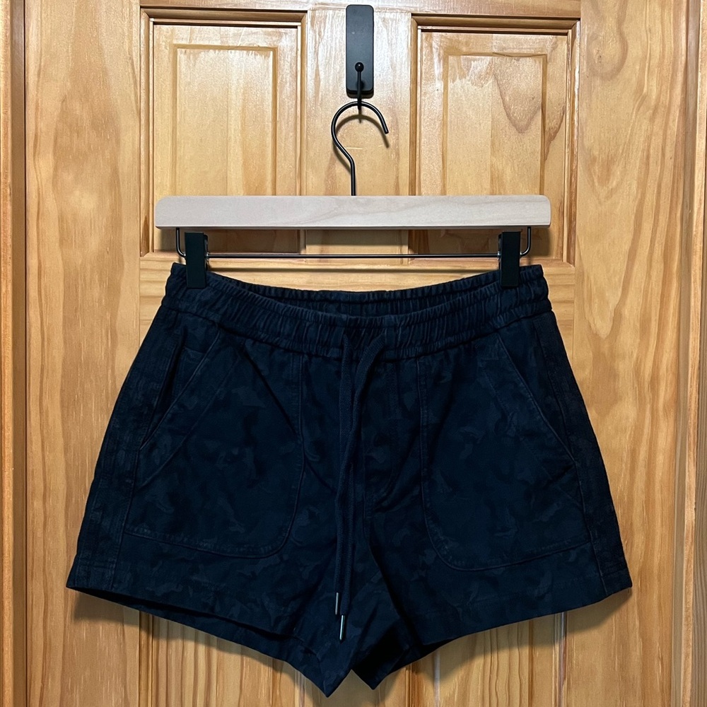 Athleta Camo Farallon Shorts